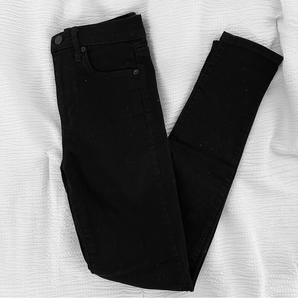 NWOT Gap black true skinny super high rise jeans